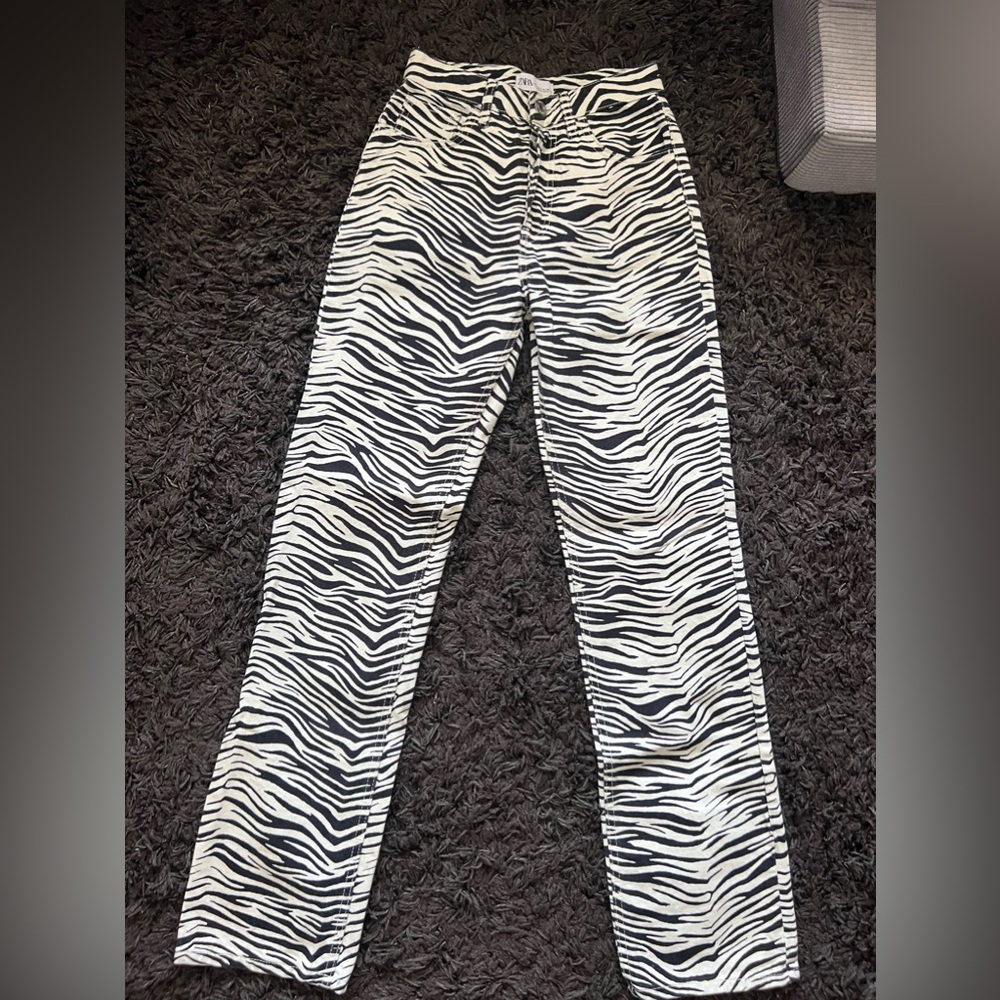Zara jeans